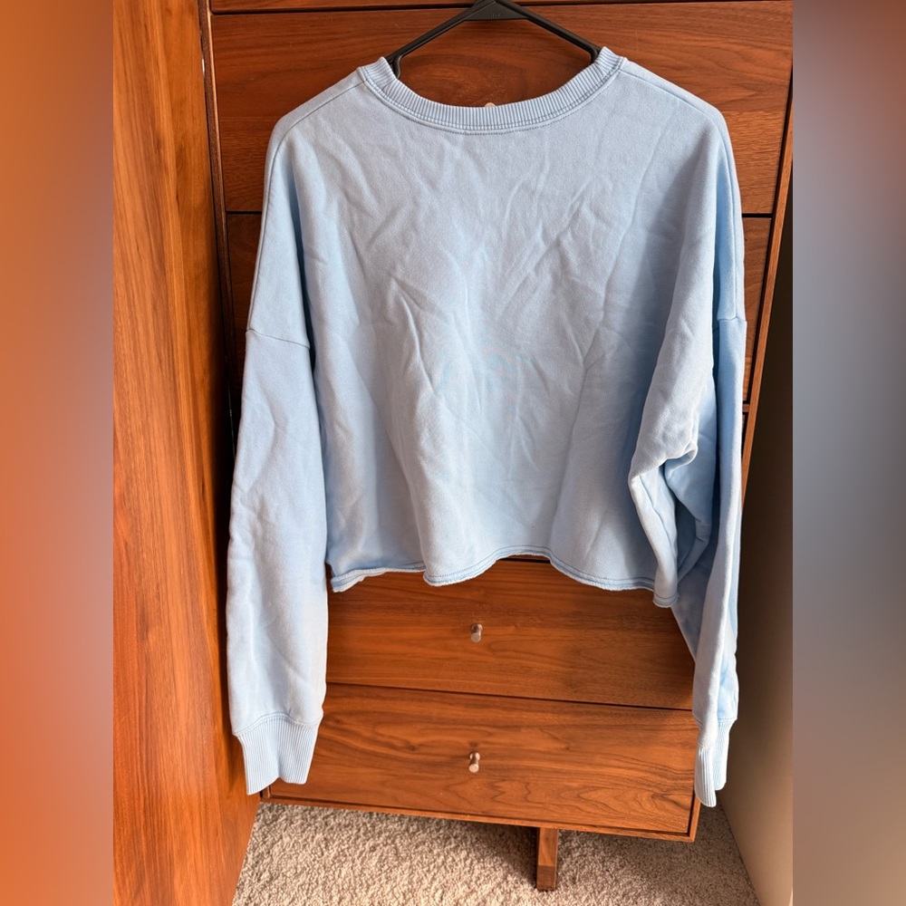 Hollister Baby blue Crop Sweatshirt Size Medium - Picture 2 of 8